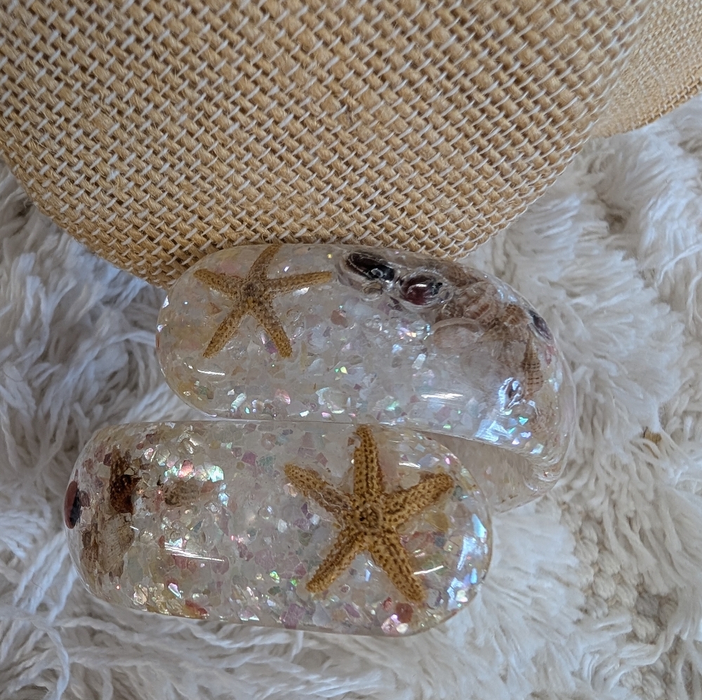 Vintage  Lucite Clamp Starfish Bracelet 1950